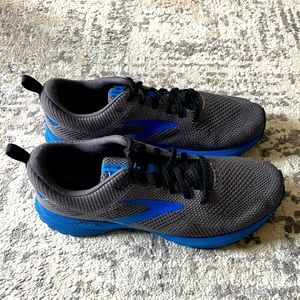 Brooks Revel 5